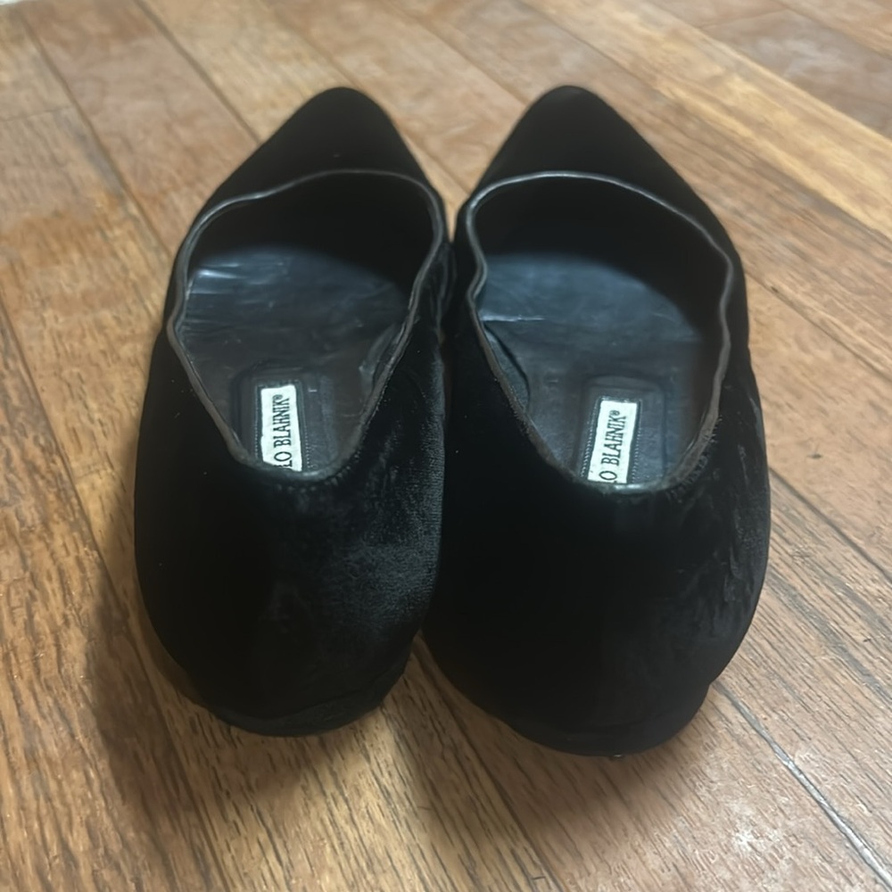 Manolo Blahnik Black Flats Velvet Pointed Toe - Picture 10 of 10